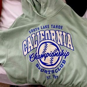 min/ teal cropped hoodie